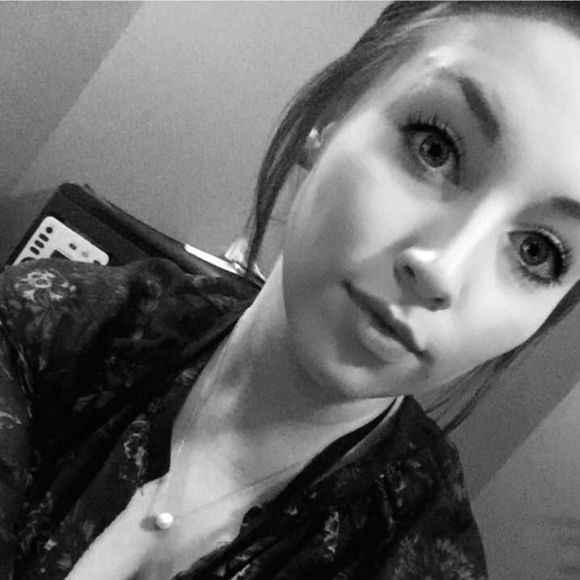 Meet your Posher, Elina - Picture 1 of 1